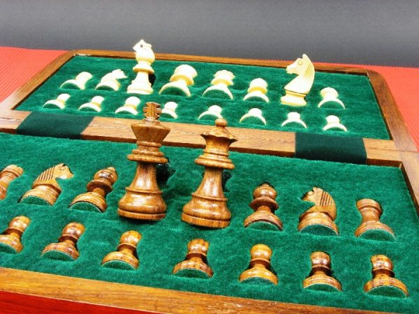 Large Rosewood Magnetic 14 inch Chess Set