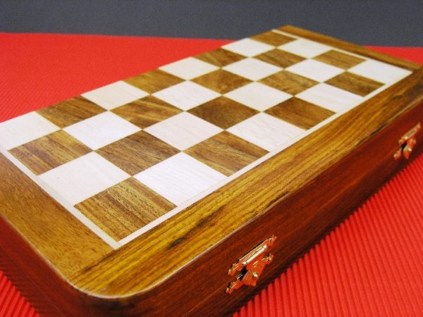 Large Rosewood Magnetic 14 inch Chess Set - Image 5