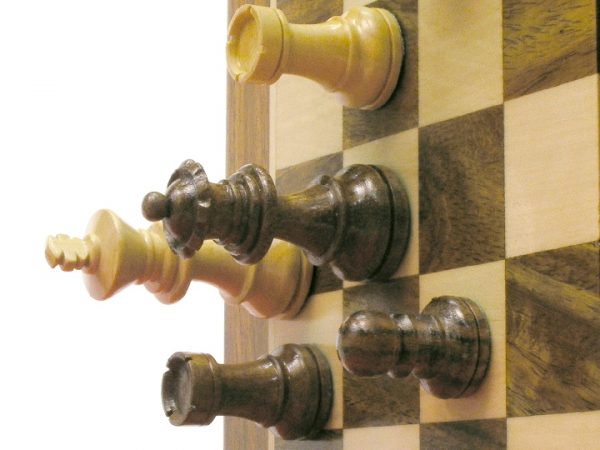 Large Rosewood Magnetic 14 inch Chess Set - Image 6
