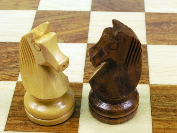 Large Rosewood Magnetic 14 inch Chess Set - Image 8