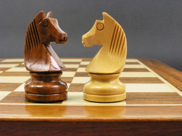 Large Rosewood Magnetic 14 inch Chess Set - Image 10