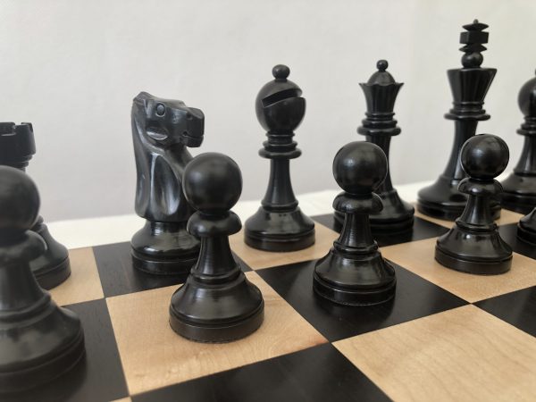 Monarch Staunton Ebonised Chess Pieces - Image 8