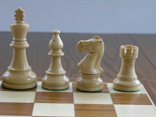 American Staunton in Sheesham and Boxwood Chess Pieces - Image 6