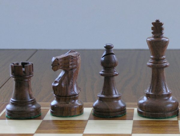 American Staunton in Sheesham and Boxwood Chess Pieces - Image 8