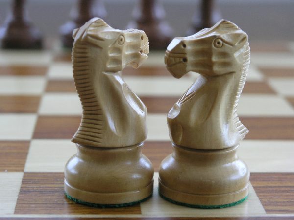 American Staunton in Sheesham and Boxwood Chess Pieces - Image 10