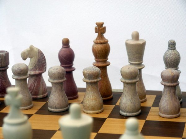 African Marble Staunton Chess Set - 5 inch King - Image 6