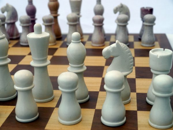 African Marble Staunton Chess Set - 5 inch King - Image 10