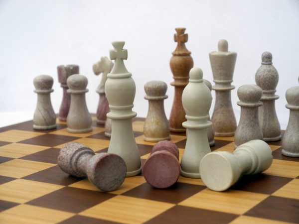 African Marble Staunton Chess Set - 5 inch King - Image 11