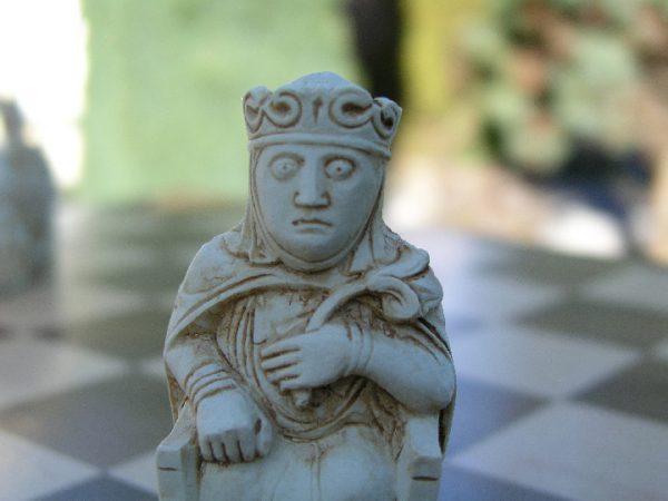 Gothic Lewis Chess Set - Image 6
