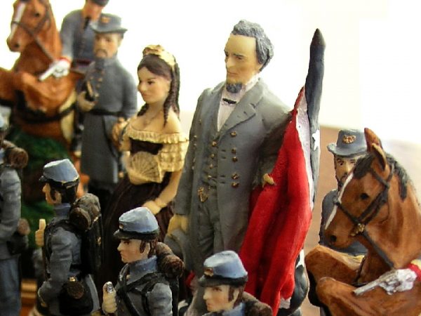 Mascott Chess - Hand Painted American Civil War Chess Set - Image 4