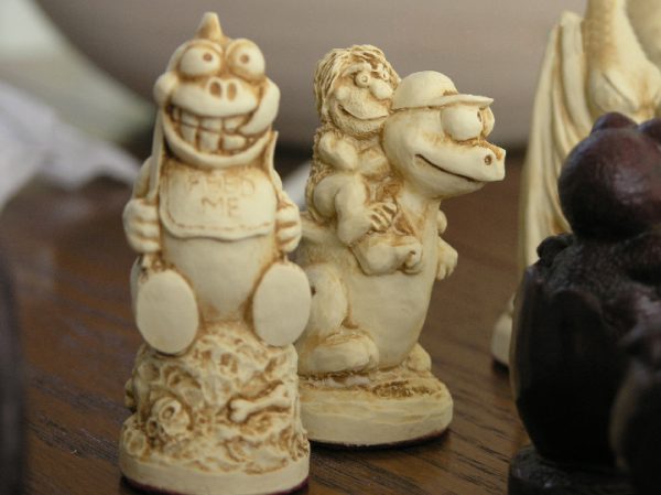 Berkeley Chess - Dinosaur Humour Chess Set - Image 4