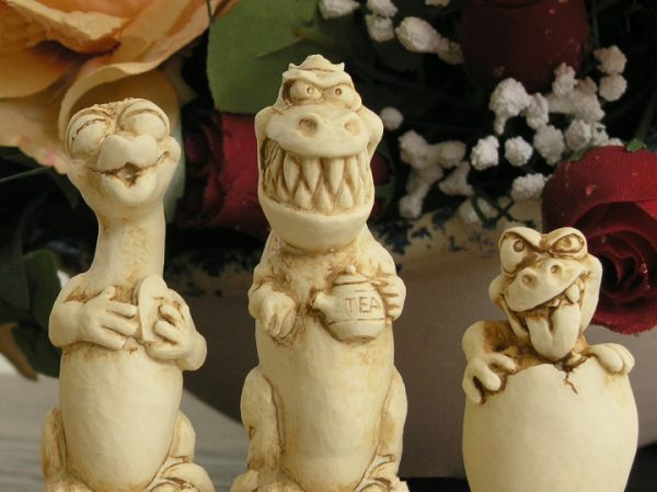 Berkeley Chess - Dinosaur Humour Chess Set - Image 9