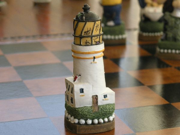 Mascott Chess - Golf Hand Painted Chess Set - Image 8