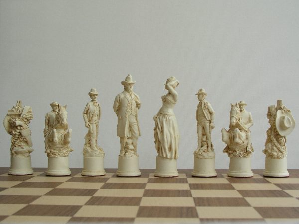 Berkeley Chess - Range Wars Chess Set - Image 2
