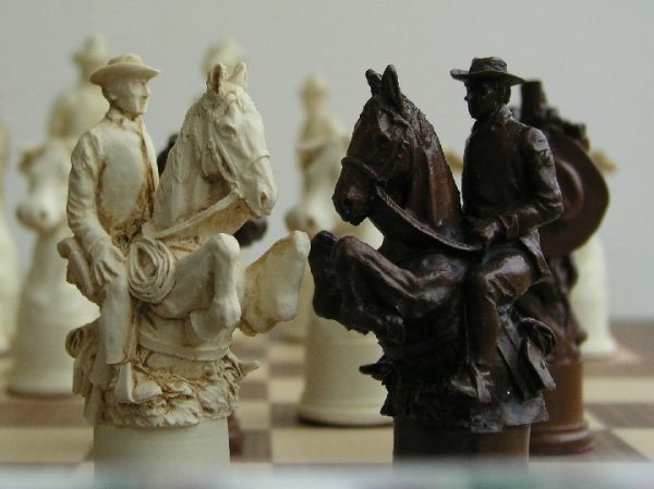 Berkeley Chess - Range Wars Chess Set