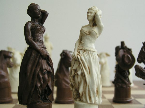 Berkeley Chess - Range Wars Chess Set - Image 3