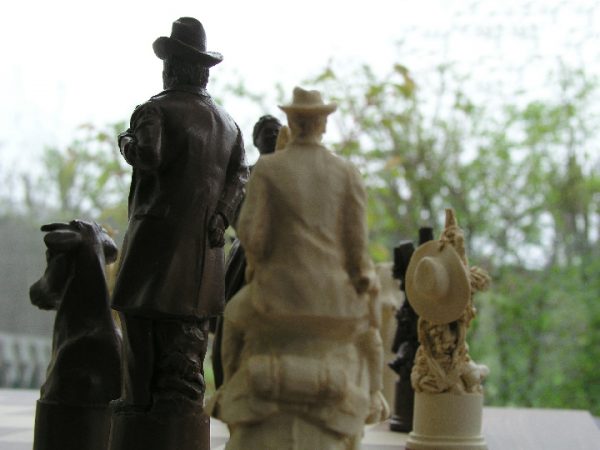 Berkeley Chess - Range Wars Chess Set - Image 6