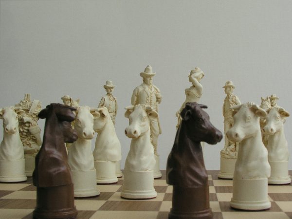 Berkeley Chess - Range Wars Chess Set - Image 9