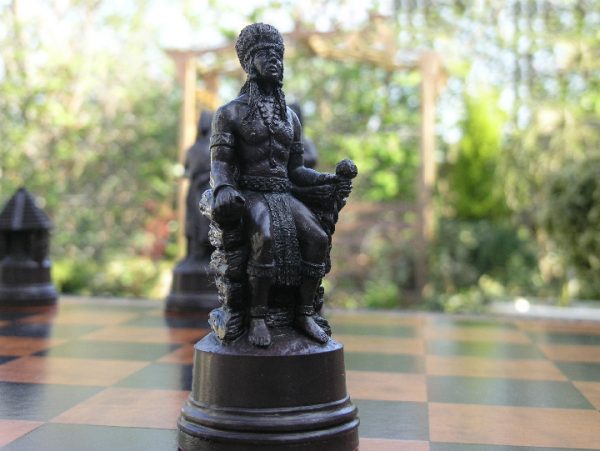 Mascott Chess - Christopher Columbus Chess Set - Image 5