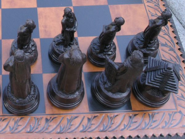 Mascott Chess - Christopher Columbus Chess Set - Image 9