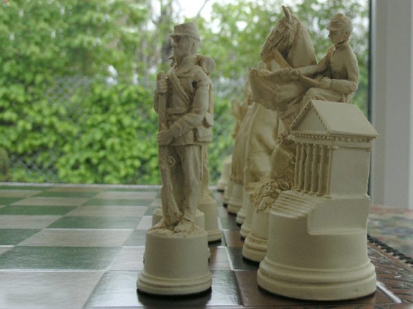 Mascott Chess - American Civil War Chess Set - Image 7