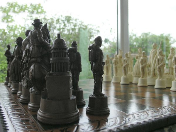 Mascott Chess - American Civil War Chess Set - Image 8