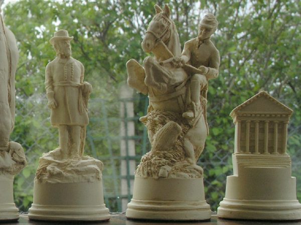 Mascott Chess - American Civil War Chess Set - Image 9