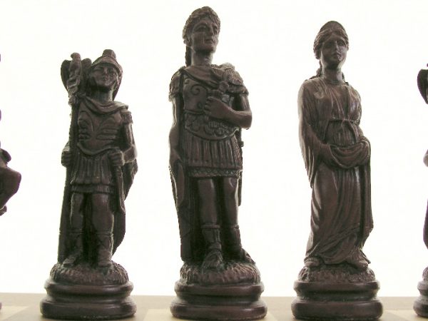 Berkeley Chess Ltd - Roman - Ivory and Brown - Image 3