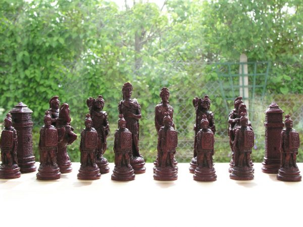 Berkeley Chess Ltd - Roman - Ivory and Brown - Image 9