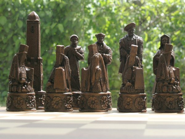 Henry VIII Chess Set - Image 6