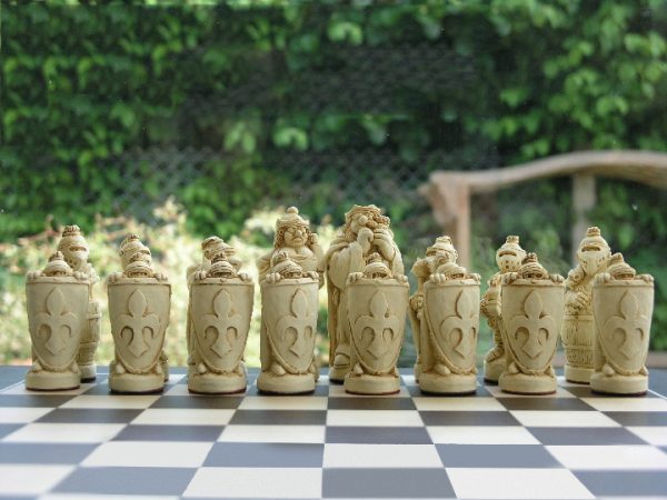 George and the Dragon Theme Chess Set - Image 3