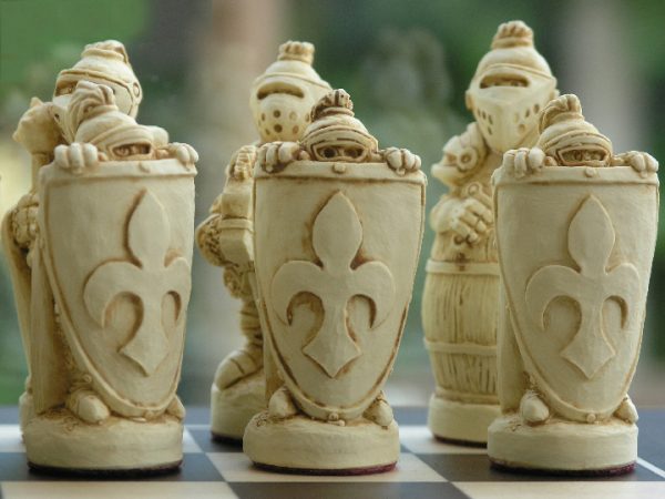 George and the Dragon Theme Chess Set - Image 4