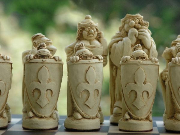 George and the Dragon Theme Chess Set - Image 5