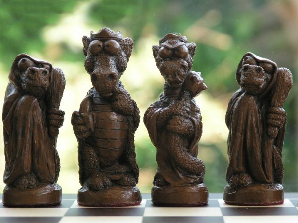 George and the Dragon Theme Chess Set - Image 9