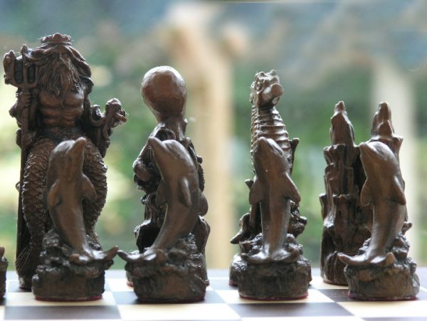 Berkeley Chess - Sea Life Chess Set - Brown - Image 6