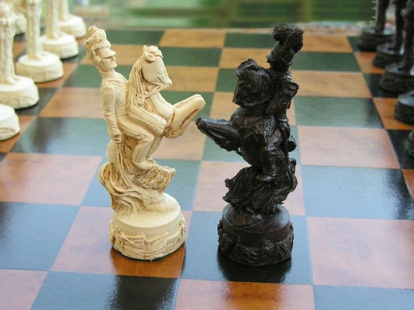 Mascott Chess - Napoleon Chess Set - Image 6