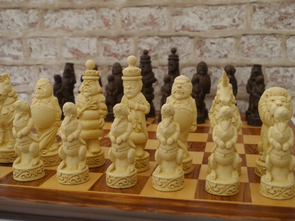 Large Lewis Carroll Chess Set - Image 7