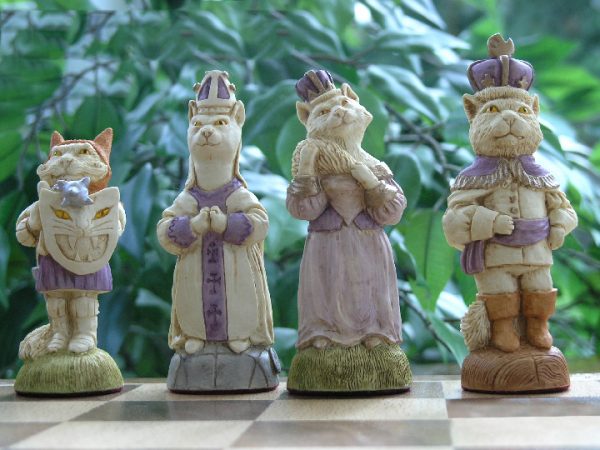 Mascott Chess - Hand Painted Cats and Dogs Chess Set - Image 6
