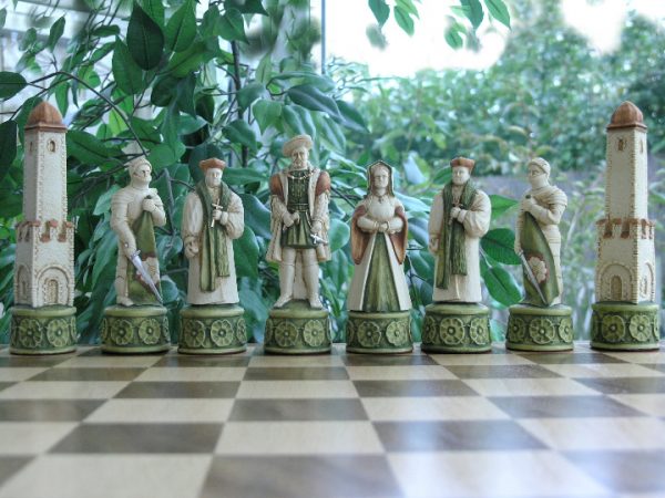 Henry VIII Hand Painted Chess Set - Image 6