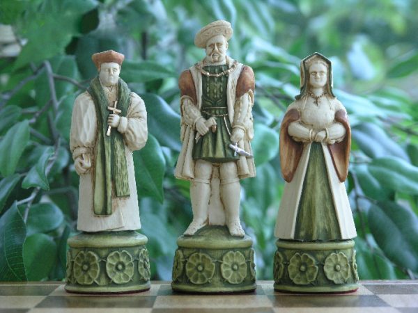Henry VIII Hand Painted Chess Set - Image 8