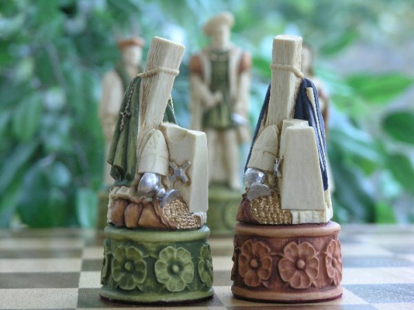 Henry VIII Hand Painted Chess Set - Image 10
