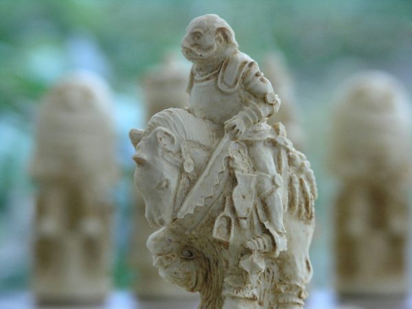New Alice in Wonderland Chess Set - Image 10