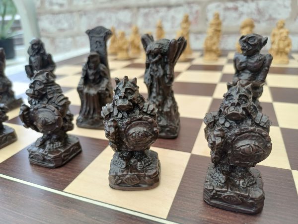 Berkeley Chess - Lord of the Rings Chess Set - Small - Image 15