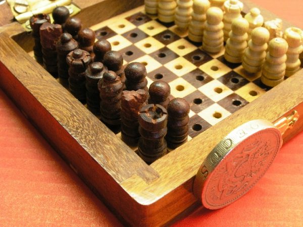Peg Travel 3 inches x 3 inches Chess Set - Image 3