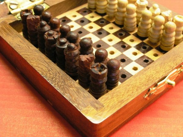 Peg Travel 3 inches x 3 inches Chess Set - Image 5