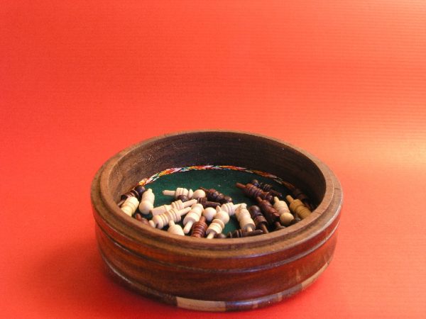 Round Peg Travel 4 inches Diameter Chess Set - Image 8