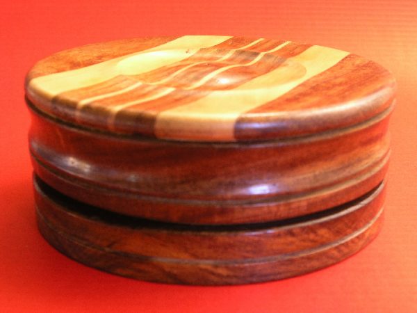 Round Peg Travel 4 inches Diameter Chess Set - Image 10