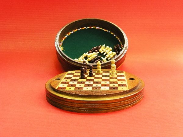 Round Travel 5 inches Diameter Chess Set - Image 9