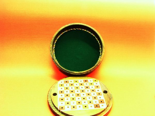 Round Travel 6 inches Diameter Chess Set - Image 7