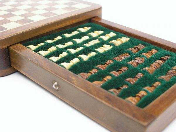 Quality Magnetic 7.5 inches x 7.5 inches Chess Set - Image 7
